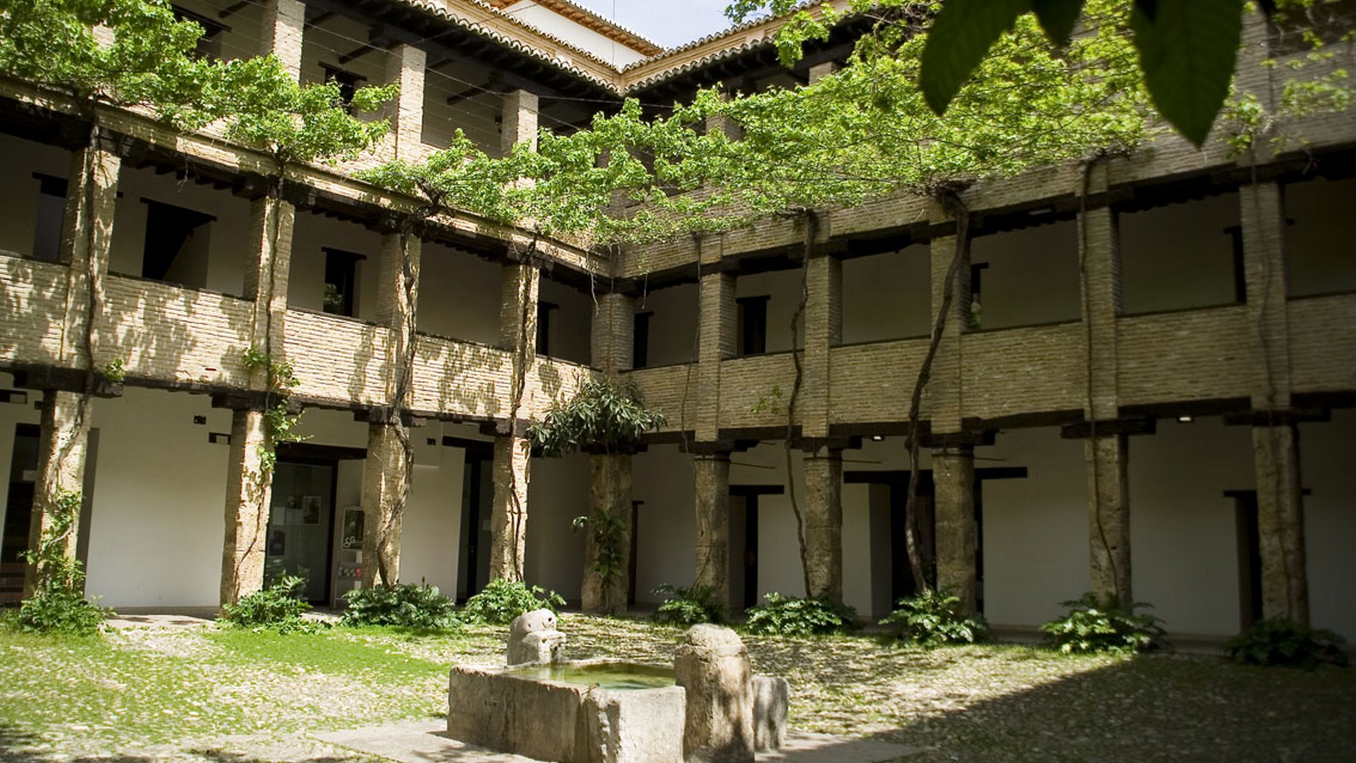 funduq-al-jadida-corral-del-carbon | IRCICA